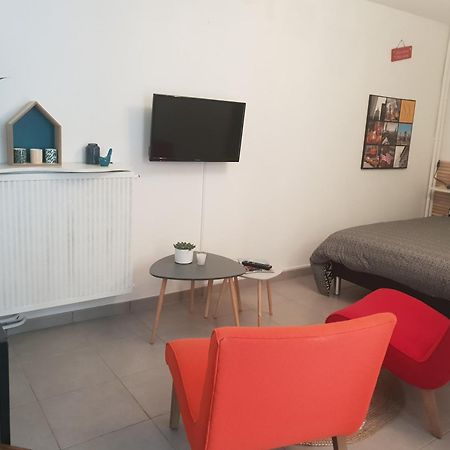 Le Garden Central Studio Dinan Exterior foto